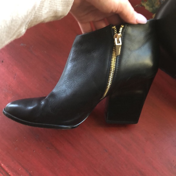 Calvin Klein black ankle boots size 7.5 - Picture 5 of 8